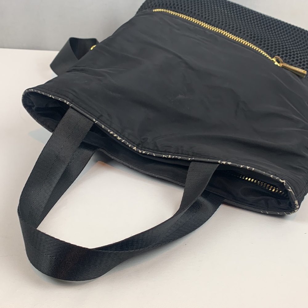 Athleta Handbag Gym Yoga Women Black Tote  Bag Quilted Pattern Gold metal - Picture 8 of 16